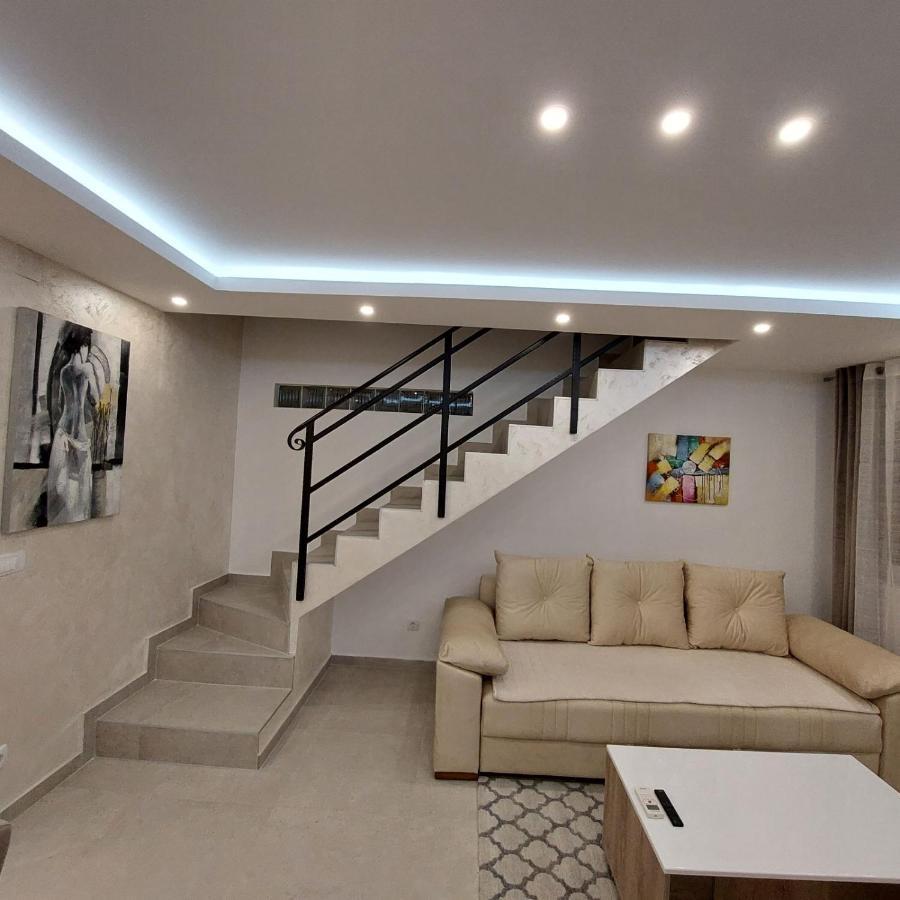 Apartman Lux Jelena Surčin Exteriér fotografie