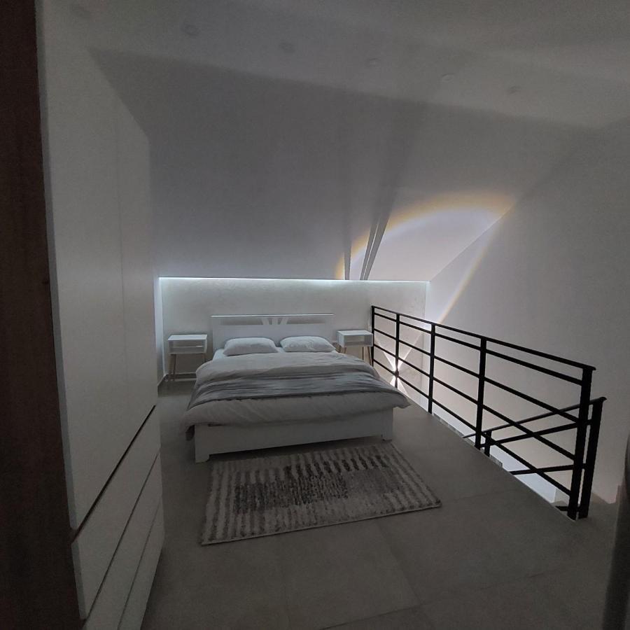 Apartman Lux Jelena Surčin Exteriér fotografie