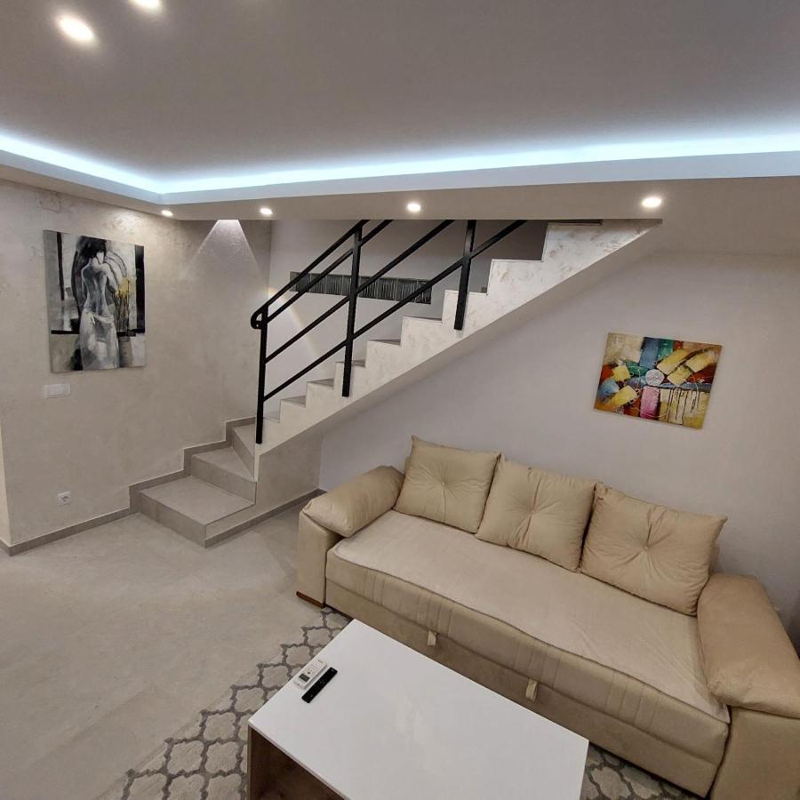 Apartman Lux Jelena Surčin Exteriér fotografie