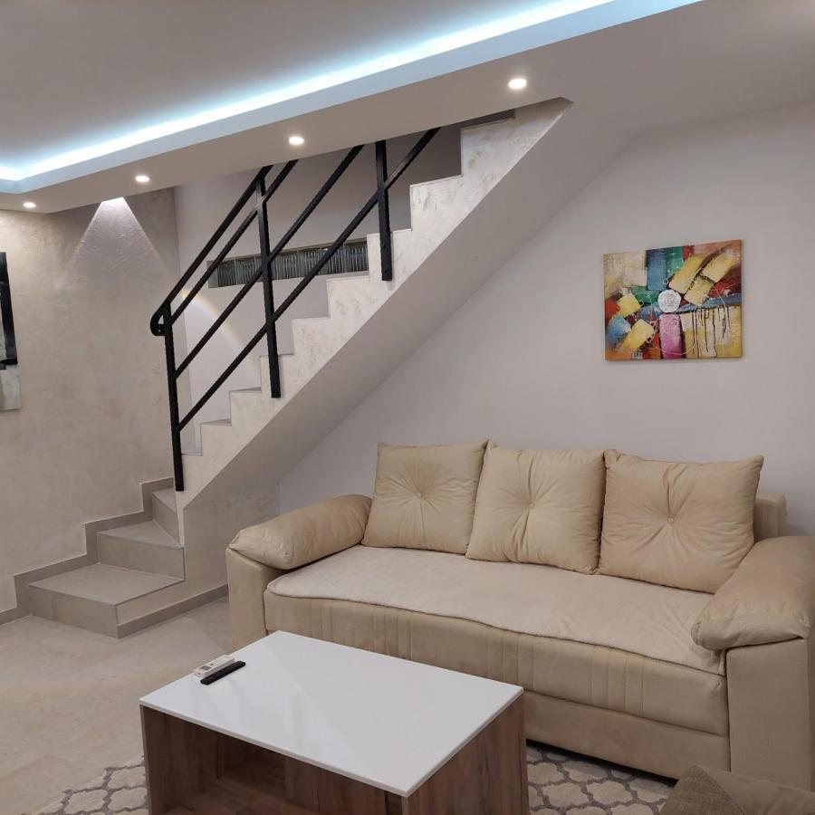 Apartman Lux Jelena Surčin Exteriér fotografie