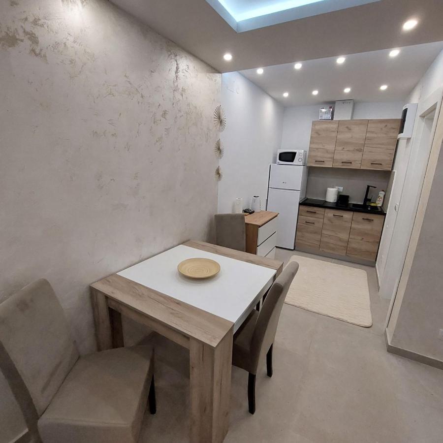 Apartman Lux Jelena Surčin Exteriér fotografie